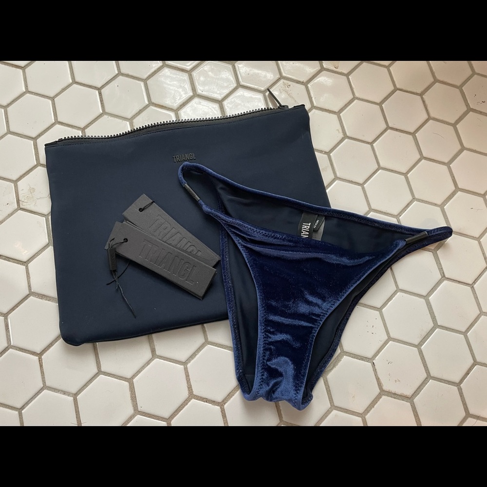 Elsa Triangl Midnight Velvet Bikini Bottom Medium